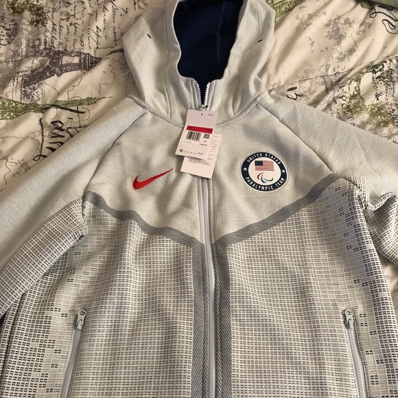 nike jackets near me